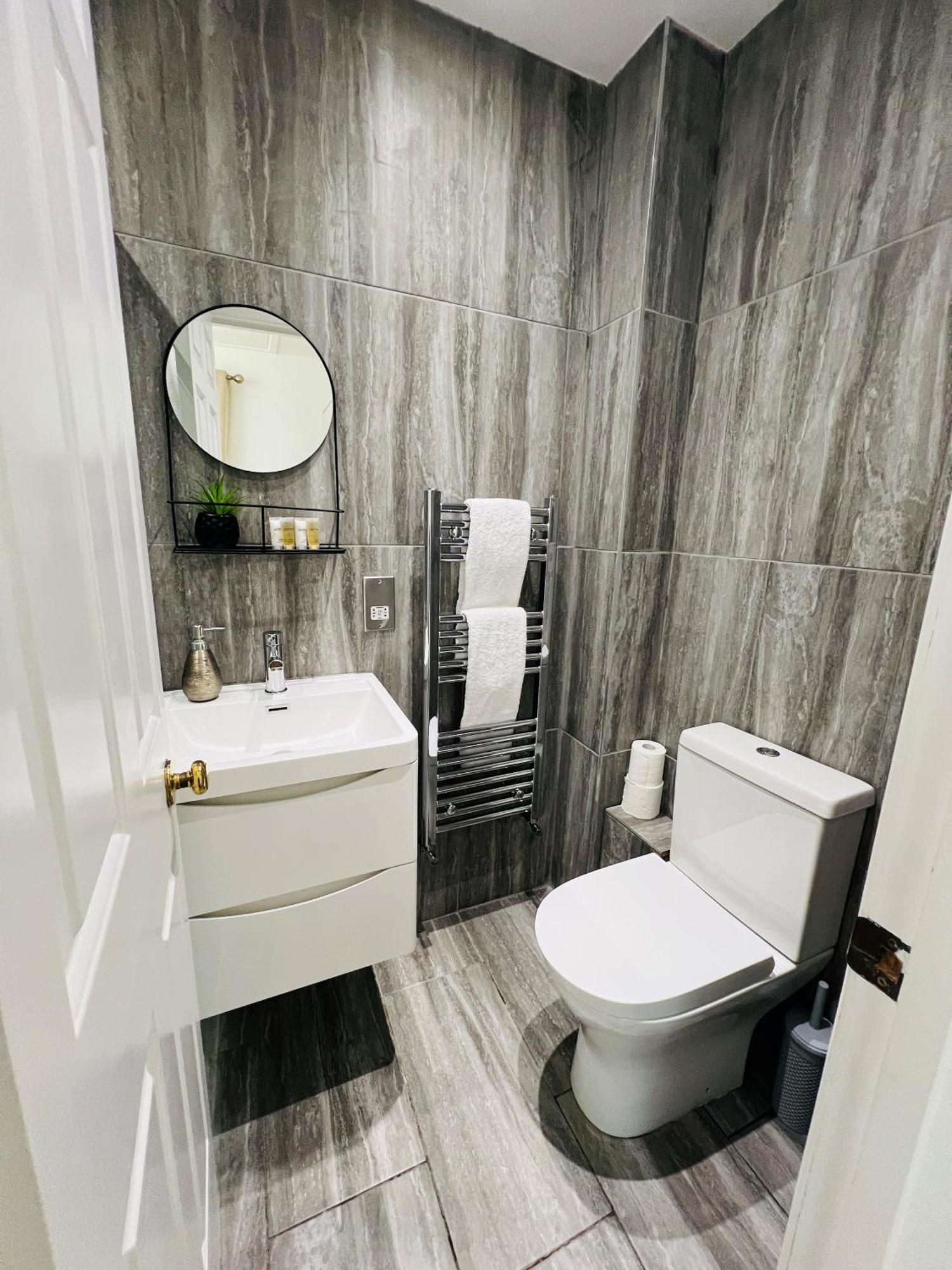 Studio Apartment Лондон Екстериор снимка